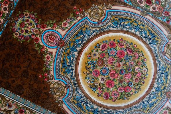 Qum Design Silk Rug 3.0' × 5.0' - Image 3