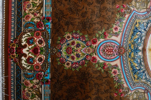 Qum Design Silk Rug 3.0' × 5.0' - Image 4